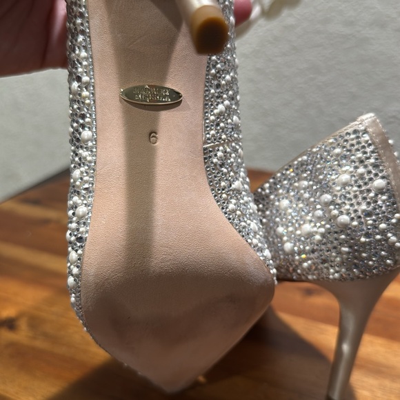 Badgley Mischka Collection Cher II Pointed Toe Pump Size 6 - Picture 13 of 14